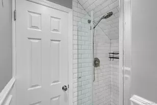 147 Sydney Ave, Malverne, NY 11565 - Photo 25