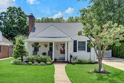 147 Sydney Avenue, Malverne, NY 11565 - Photo 1