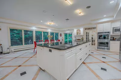 20 Astro Place, Dix Hills, NY 11746 - Photo 13