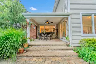 20 Astro Pl, Dix Hills, NY 11746 - Photo 41
