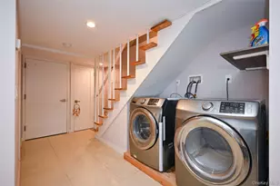 202-45 Rocky Hill Rd, Bayside, NY 11361 - Photo 17