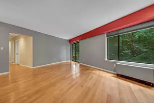 24 Ray Pl, Scarsdale, NY 10583 - Photo 9