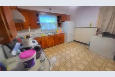 319 Mansion Street #1, Poughkeepsie, NY 12601 - Photo 3