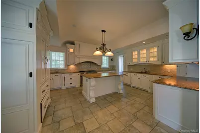 159 Magnolia Boulevard, Long Beach, NY 11561 - Photo 17
