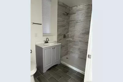 910 E 226th Street, Bronx, NY 10466 - Photo 5