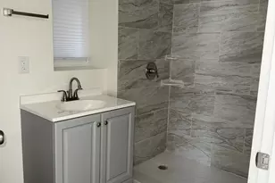 910 E 226th St, Bronx, NY 10466 - Photo 5