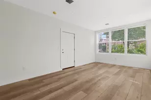 910 E 226th St, Bronx, NY 10466 - Photo 11