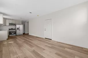 910 E 226th St, Bronx, NY 10466 - Photo 9