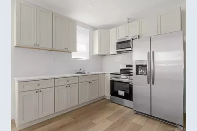 910 E 226th Street, Bronx, NY 10466 - Photo 7