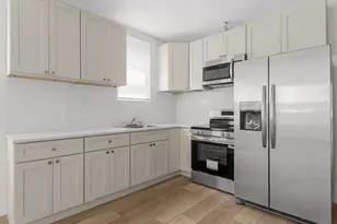 910 E 226th St, Bronx, NY 10466 - Photo 7