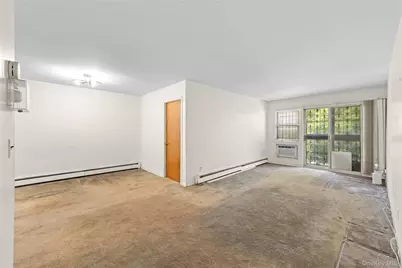 7442 43rd Avenue, Elmhurst, NY 11373 - Photo 9
