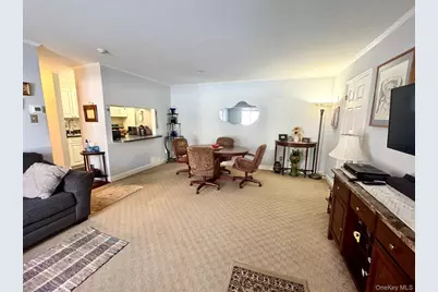 1 Aspen Court #1A, Coram, NY 11727 - Photo 5