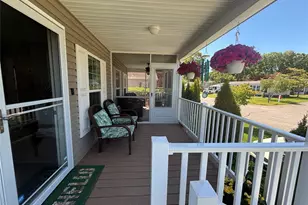 1661 Old Country, Riverhead, NY 11901 - Photo 5