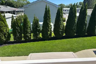 1661 Old Country, Riverhead, NY 11901 - Photo 33