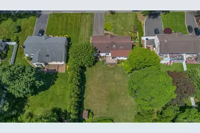 24 Eastover Drive, East Northport, NY 11731 - Photo 29