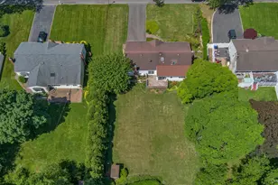 24 Eastover Dr, East Northport, NY 11731 - Photo 29