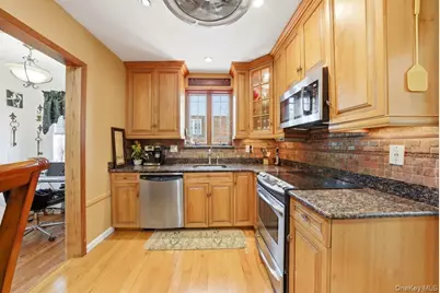 51 Cumberland Drive, Yonkers, NY 10704 - Photo 17