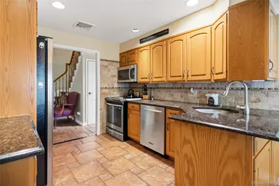 11 Edison Drive, South Huntington, NY 11746 - Photo 7