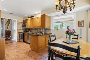 11 Edison Dr, South Huntington, NY 11746 - Photo 9