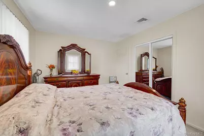 1662 Sherbourne Road, Valley Stream, NY 11580 - Photo 19