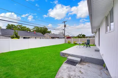 1662 Sherbourne Road, Valley Stream, NY 11580 - Photo 25