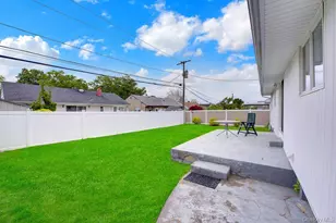 1662 Sherbourne Rd, Valley Stream, NY 11580 - Photo 25