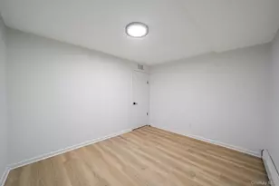 142-25 250th St, Rosedale, NY 11422 - Photo 29