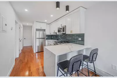 14225 250th Street, Rosedale, NY 11422 - Photo 11