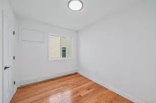 142-25 250th St, Rosedale, NY 11422 - Photo 17