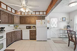 47 Forge Ln, Levittown, NY 11756 - Photo 5