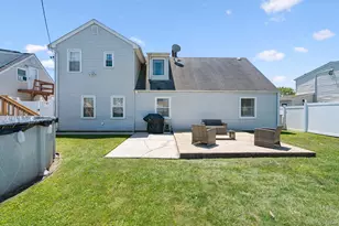 47 Forge Ln, Levittown, NY 11756 - Photo 39