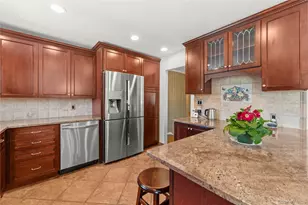 257 Cadman Ave, Babylon, NY 11702 - Photo 3
