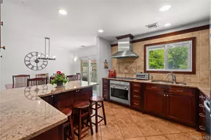 257 Cadman Ave, Babylon, NY 11702 - Photo 5