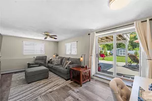 257 Cadman Ave, Babylon, NY 11702 - Photo 17