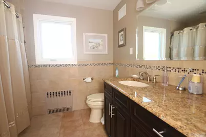 1054 Tulip Avenue, Franklin Square, NY 11010 - Photo 9