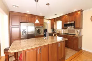 1054 Tulip Ave, Franklin Square, NY 11010 - Photo 5