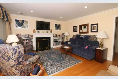 1054 Tulip Avenue, Franklin Square, NY 11010 - Photo 3