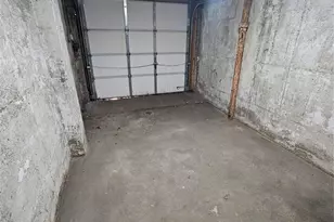 455 E 43rd St, Brooklyn, NY 11203 - Photo 31