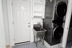 455 E 43rd St, Brooklyn, NY 11203 - Photo 23