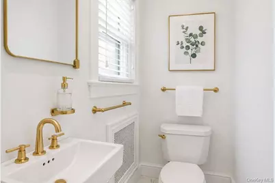 168 Latham Road, Mineola, NY 11501 - Photo 5