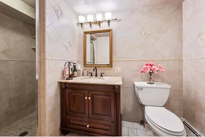 4 Point Crescent, Whitestone, NY 11357 - Photo 27