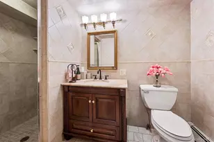 4 Point Crescent, Whitestone, NY 11357 - Photo 27