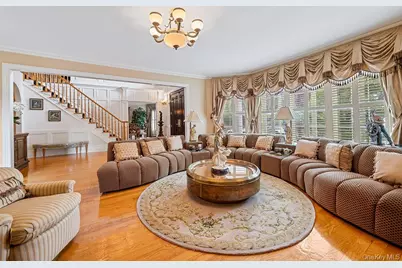 4 Point Crescent, Whitestone, NY 11357 - Photo 9
