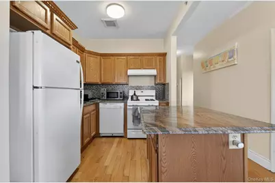 7110 Beach Front Road, Arverne, NY 11692 - Photo 11