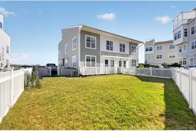 7110 Beach Front Road, Arverne, NY 11692 - Photo 19
