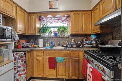 1010 E 233rd Street, Bronx, NY 10466 - Photo 23