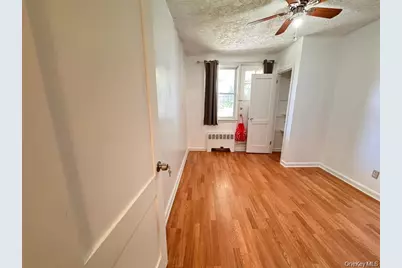 85-16 Little Neck Pkwy #1FL, Floral Park, NY 11001 - Photo 3