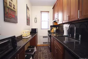 118-11 84th Ave, Kew Gardens, NY 11415 - Photo 15
