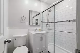100 Baker Ct, Island Park, NY 11558 - Photo 15