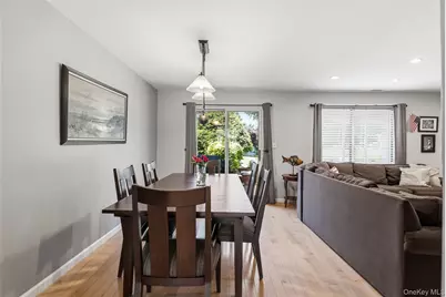 100 Baker Court #22, Island Park, NY 11558 - Photo 9